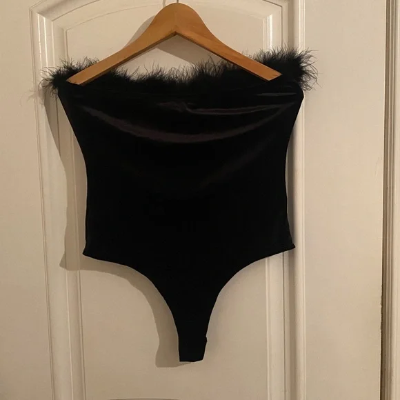 Fashion nova strapless thong bodysuit new! - Picture 2 of 3